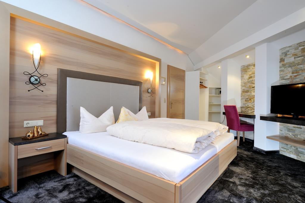 Hotel Garni Stefanie Ischgl Szoba fotó